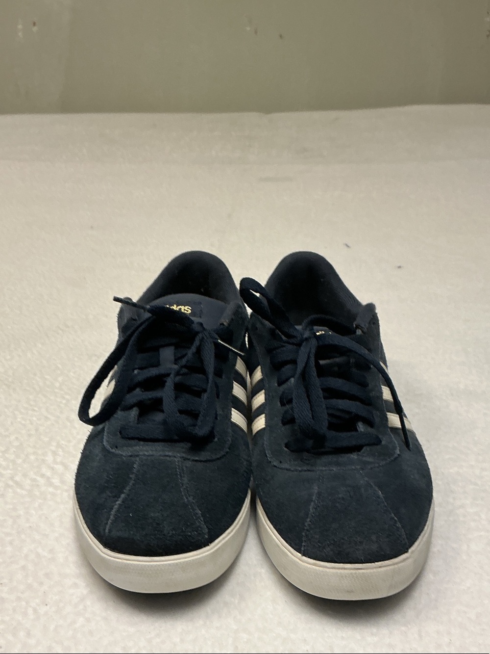 adidas Navy Suede Low-Top Sneakers with White Stripes Sz 11M